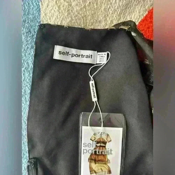 Self-Portrait Asymmetrical  Hem Blouse, Size 4 - Picture 9 of 9